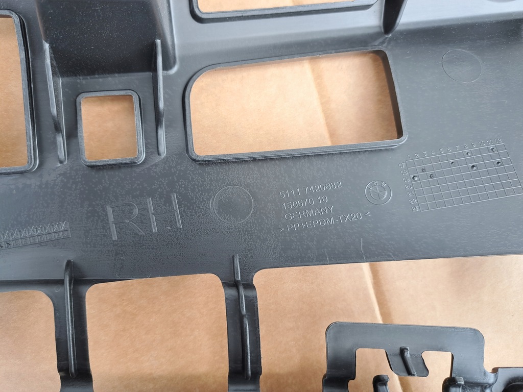 фото №9, Bmw 8 g14 g15 напрямна кронштейн бампера перед l+r