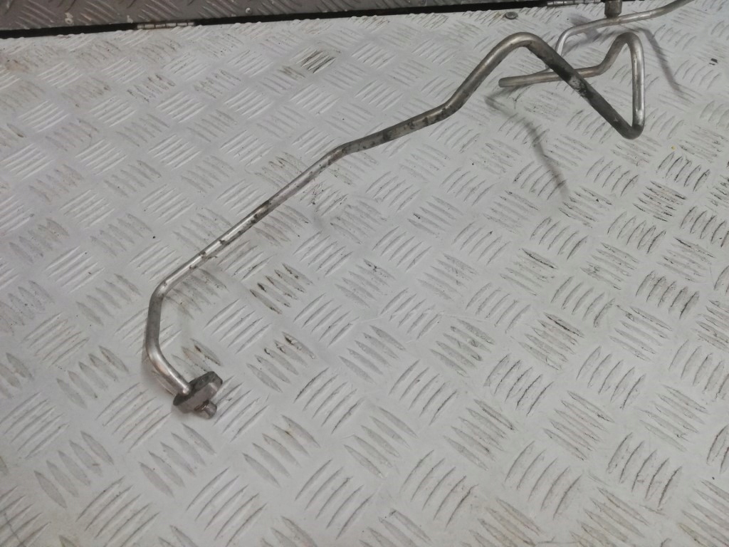 фото №2, Modus 1,5 dci шланг трубка кондиционера