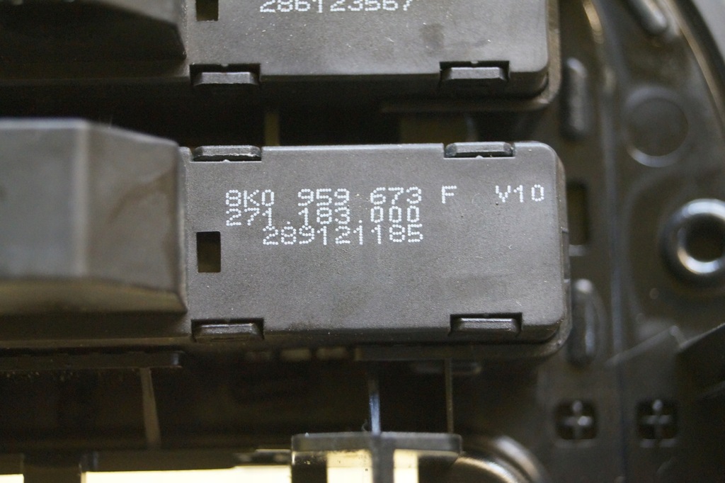 фото №9, Панель середній рамка audi a5 8t 8k0864261f