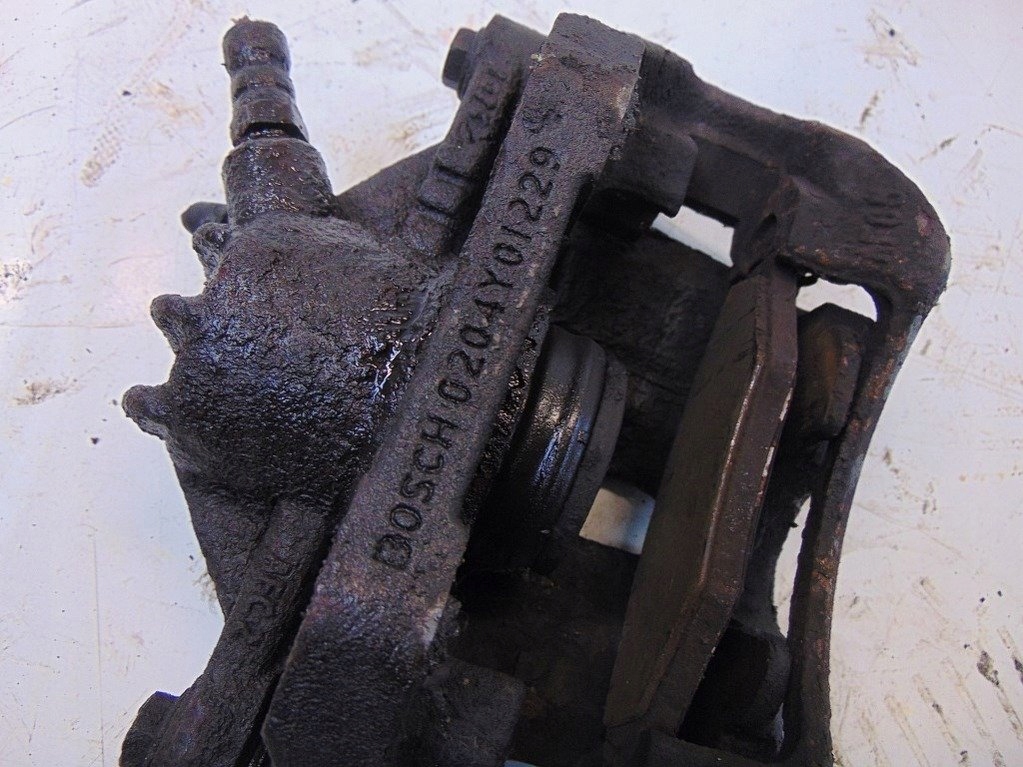 фото №6, Peugeot 206 1.9d 2001r суппорт правый перед