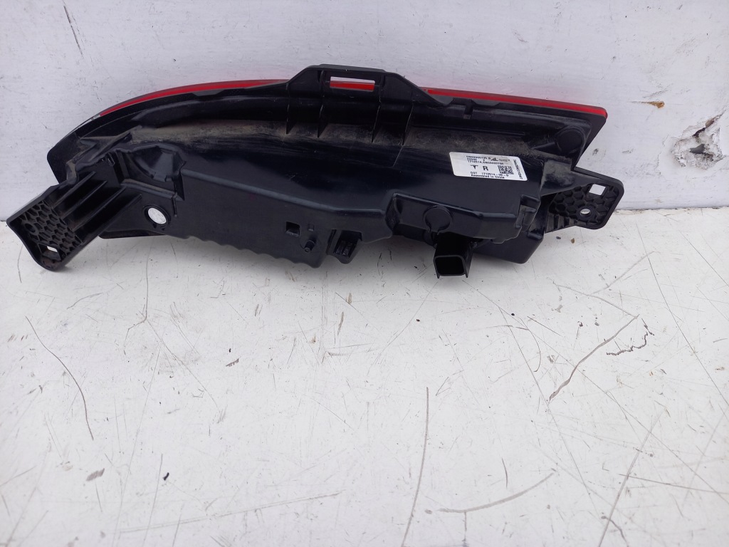 Лампа правый задняя tesla 3 1712514 в Украине