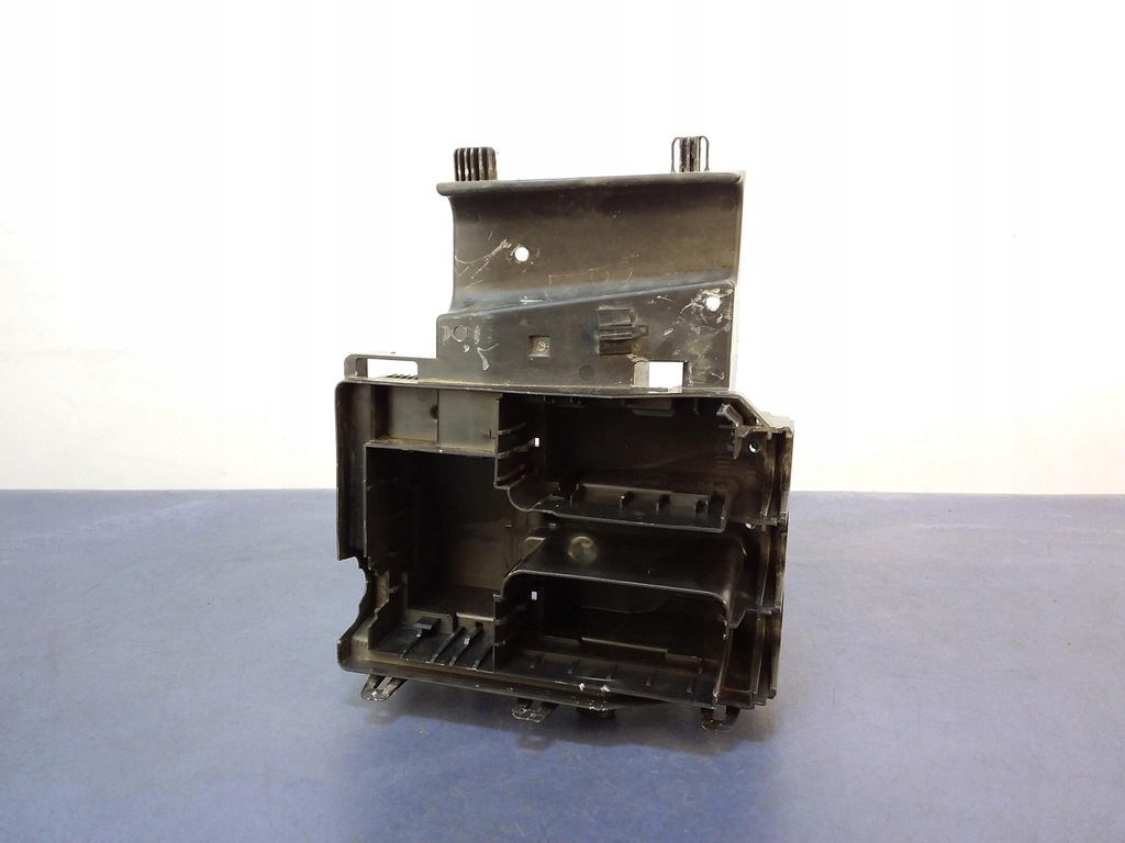 фото №1, Opel astra k основа коробка запобіжників