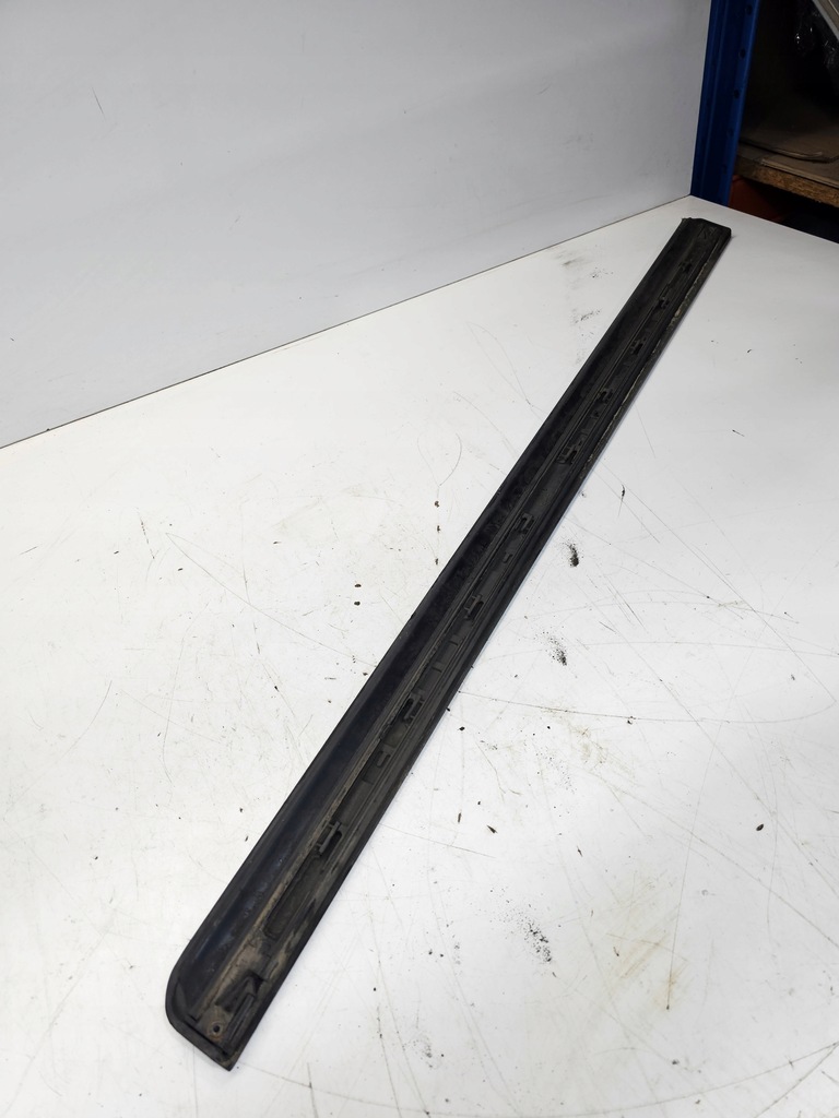 фото №6, Молдинг дверь нижняя левый перед audi a4 b7 ly9b