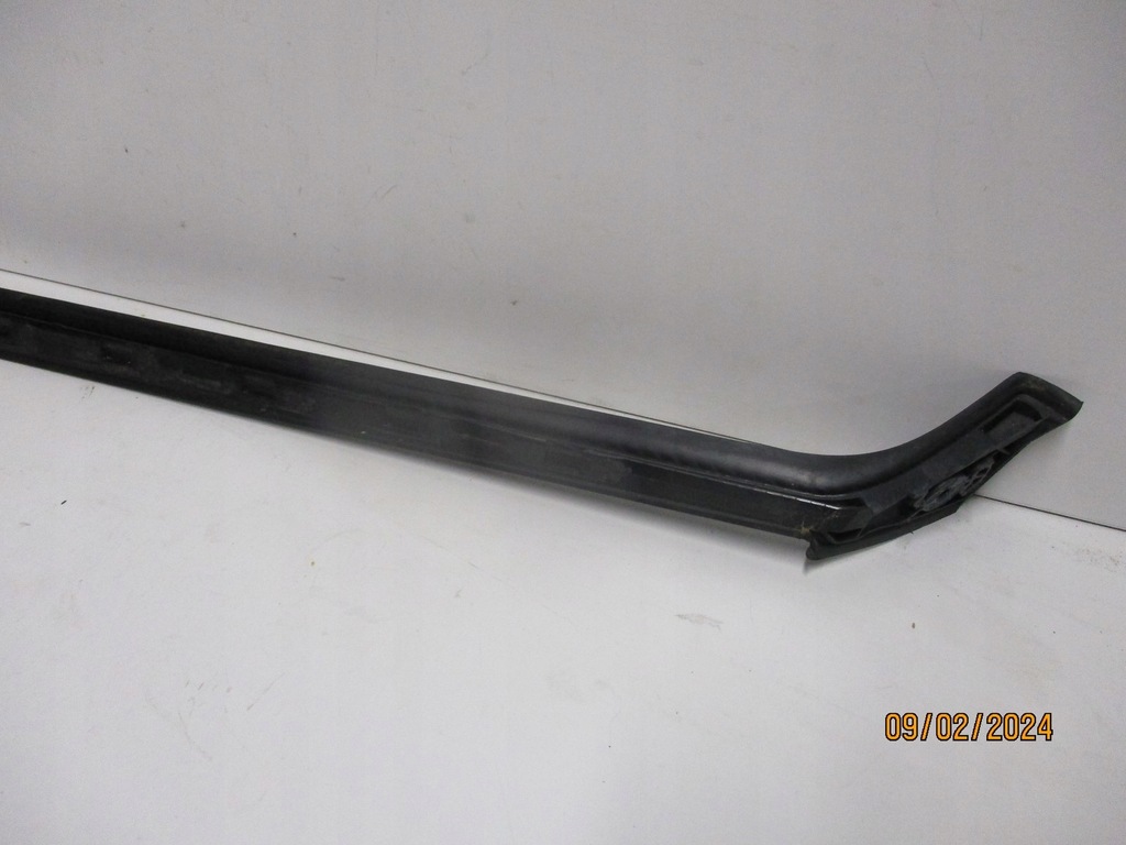 фото №14, Молдинг стекло лобовое peugeot 308 t10 98355044 левая