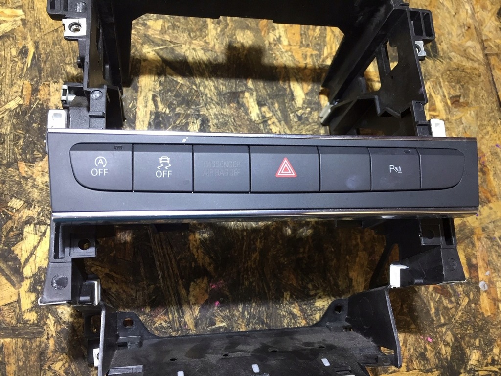 фото №2, Audi a3 8p lift рамка корзина радіо перемикачі 2din