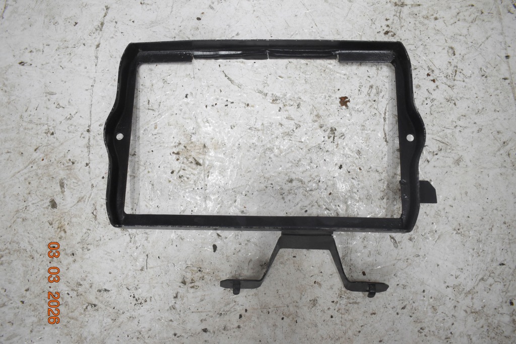 Купити Рамка акумулятор mercedes w110 skrzydlak