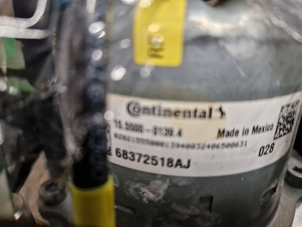 Jeep grand cherokee wl насос компресор підвіска 68372518aj Недорого