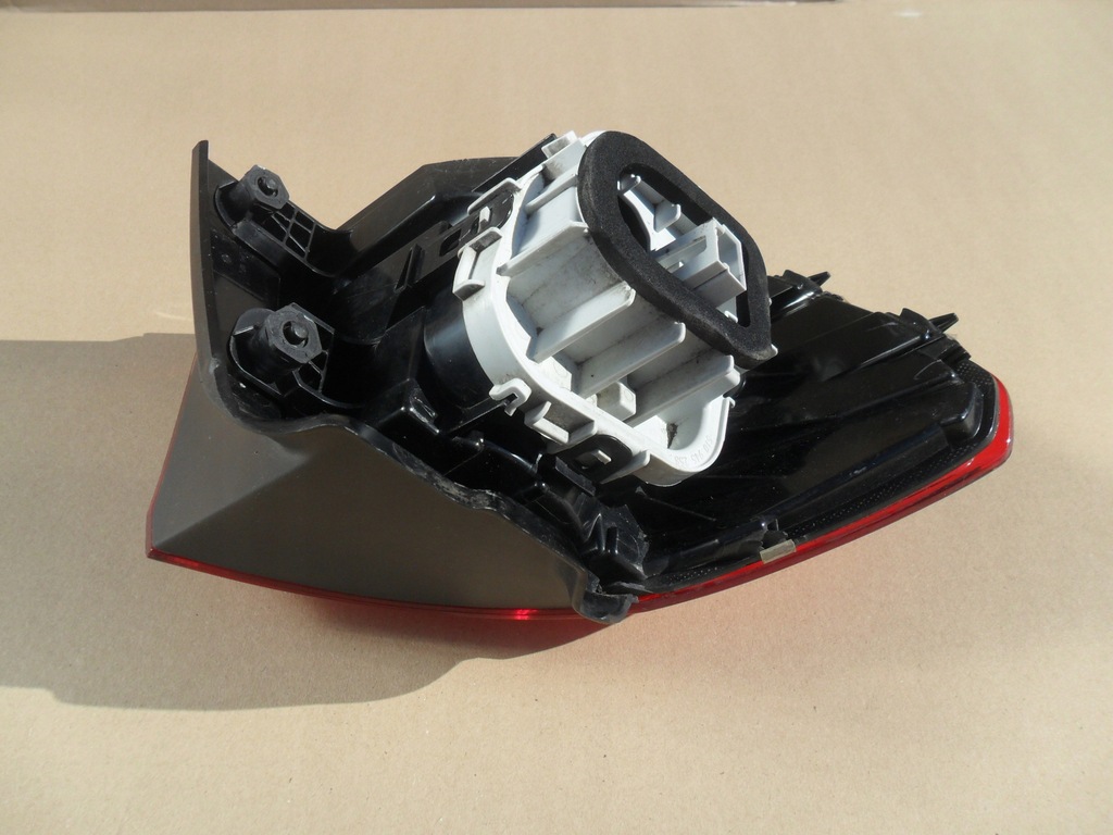 фото №12, Vw golf sportsvan лампа задня права 510945096r