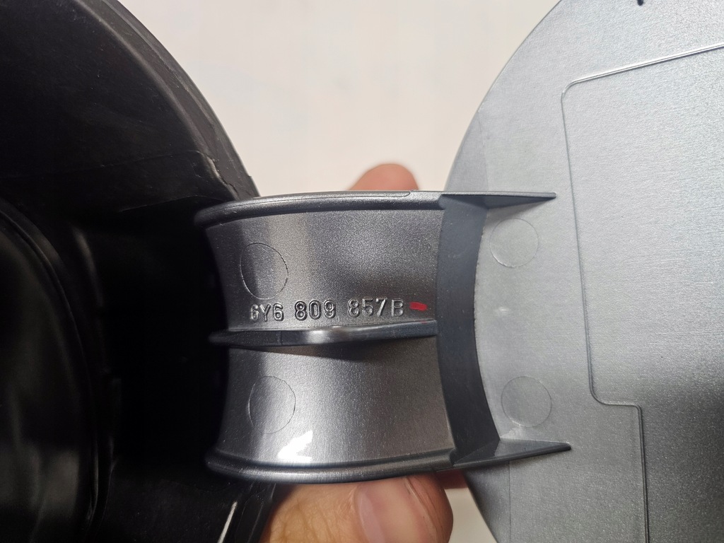 фото №8, Skoda fabia i крышка заливной топлива 6y6809857b