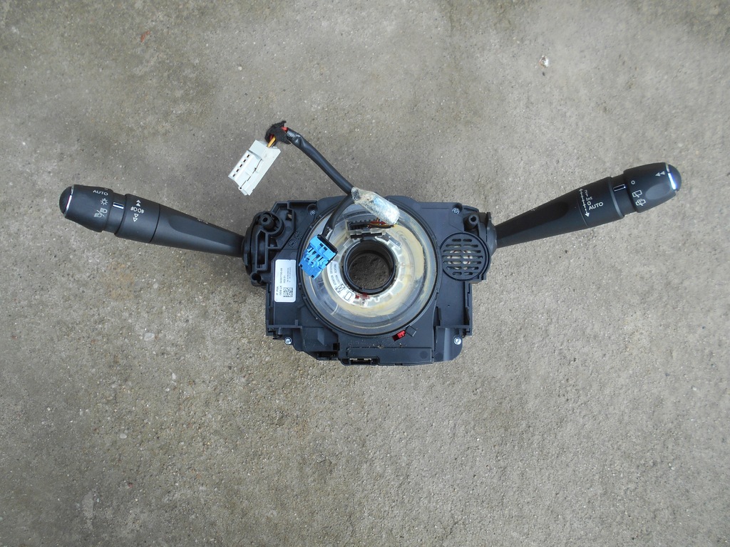 фото №1, Citroen ds5 переключатель комбинированный 98000242xt