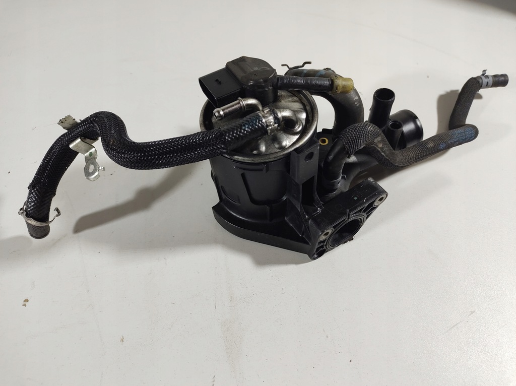 фото №1, Infiniti q50 2.2 13- корпус фильтра топлива