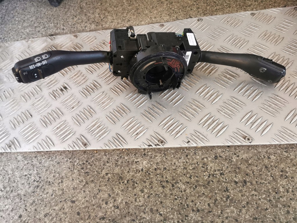 фото №1, Vw оригинальный номер переключатели переключатель круиз-контроль 4b0953503g