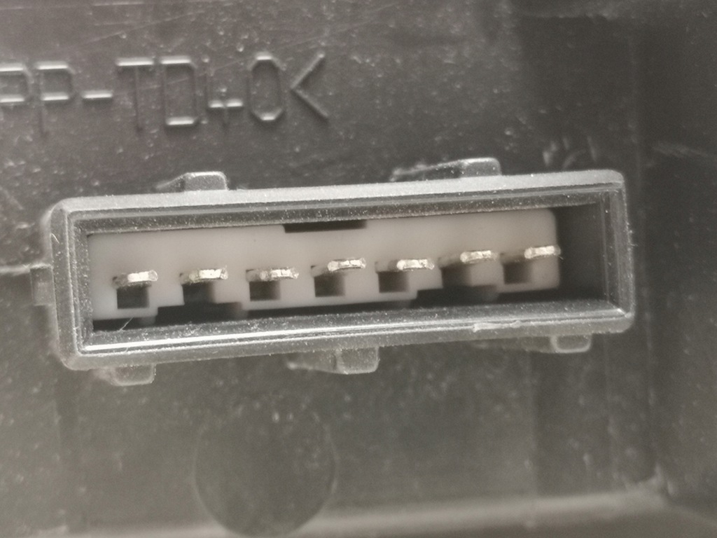 фото №7, Лампа правый перед fiat albea ...-2012 regen. оригинальная 46840519 outlet