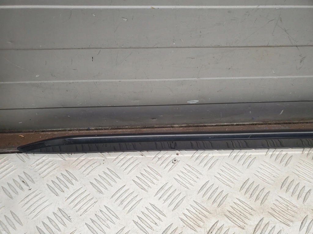 фото №8, Audi a4 s4 b9 8w0853932 правая сторона накладки пороговые, накладки