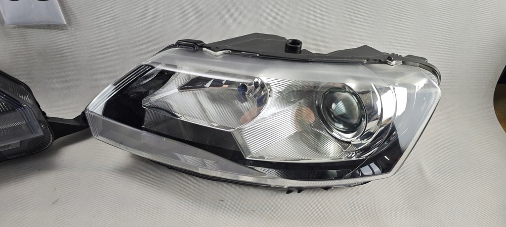 фото №7, Skoda rapid 5jb ксенон левый правый фара лампа левая правая