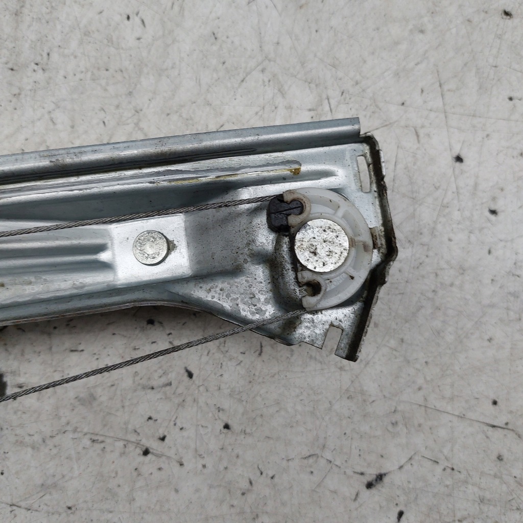 фото №9, Lancia delta підйомник скло правий задня 6pin