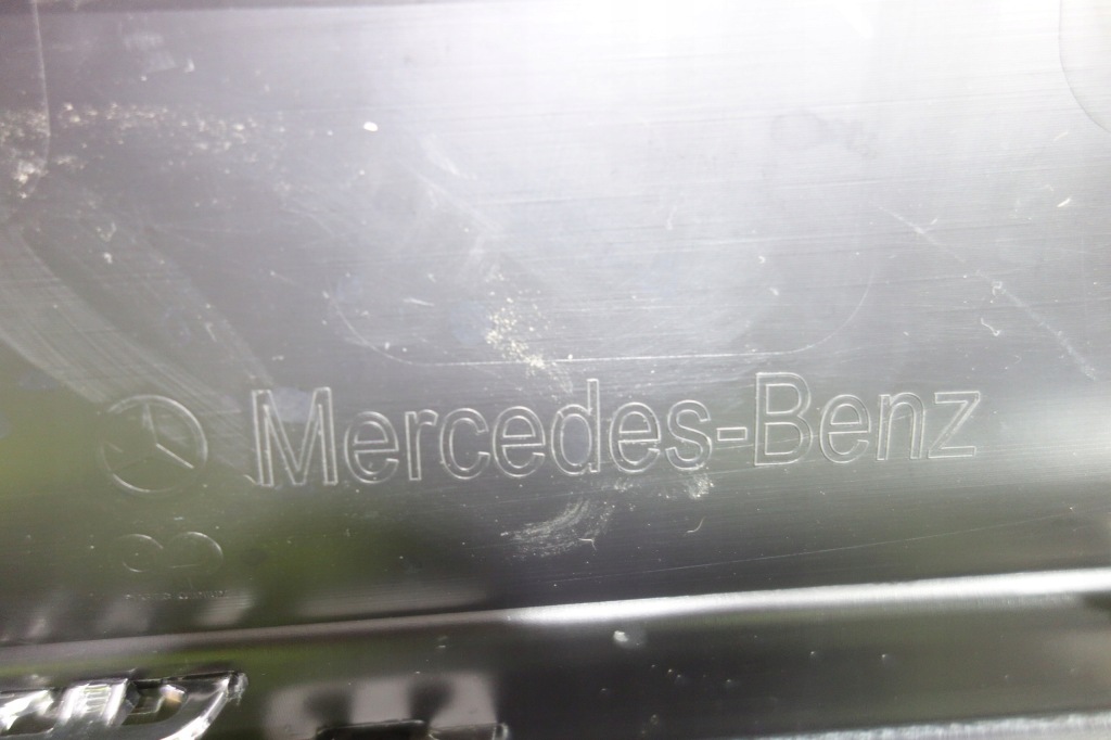 Молдинг двері задній права mercedes glb w247 Оригінал