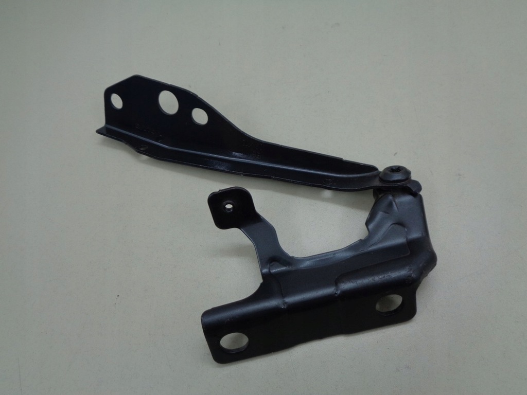 фото №1, Volvo v50 петля капот правый