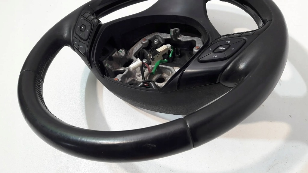 фото №11, Toyota c-hr воздуховод кожаный рычаг круиз-контроль 6275378 l61