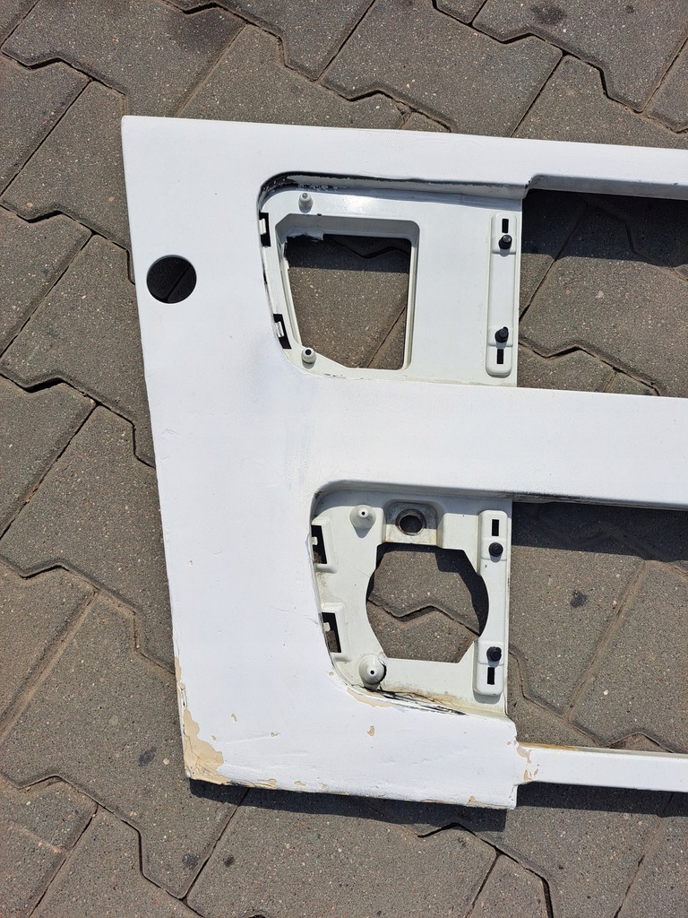 фото №4, Решётка радиатора решётка радиатора капот нижняя volvo fh fm 9 12 13