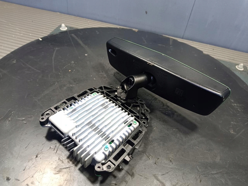 Камера monokamera дзеркало 1038482-99-h tesla model s в Україні