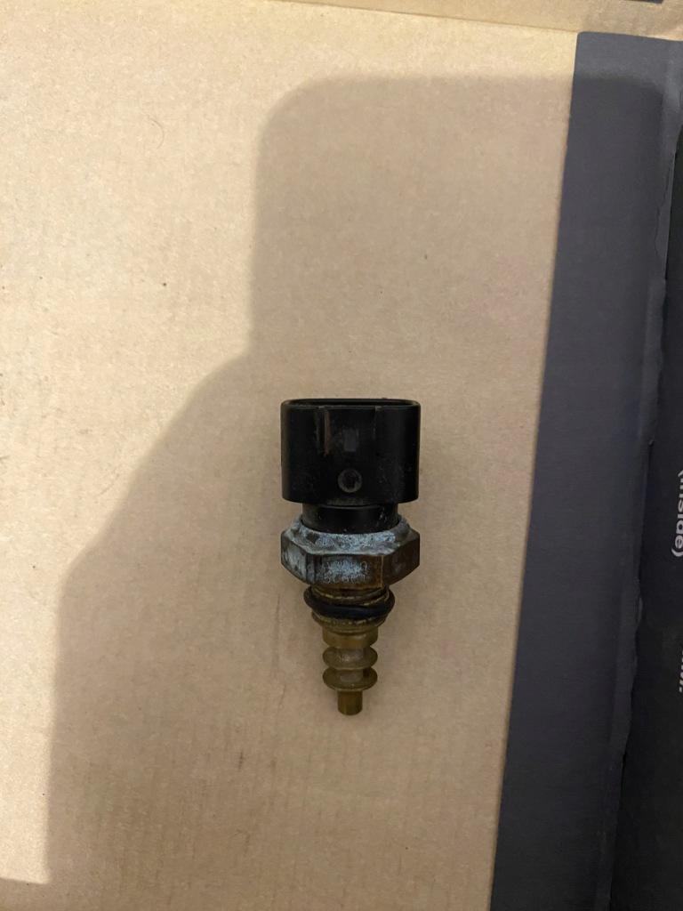 фото №1, Suzuki датчик температури wody