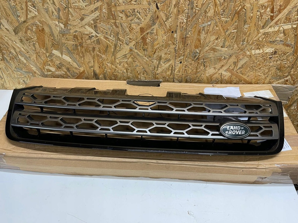 фото №10, Решітка радіатора бампера перед land rover discovery sport lr097949