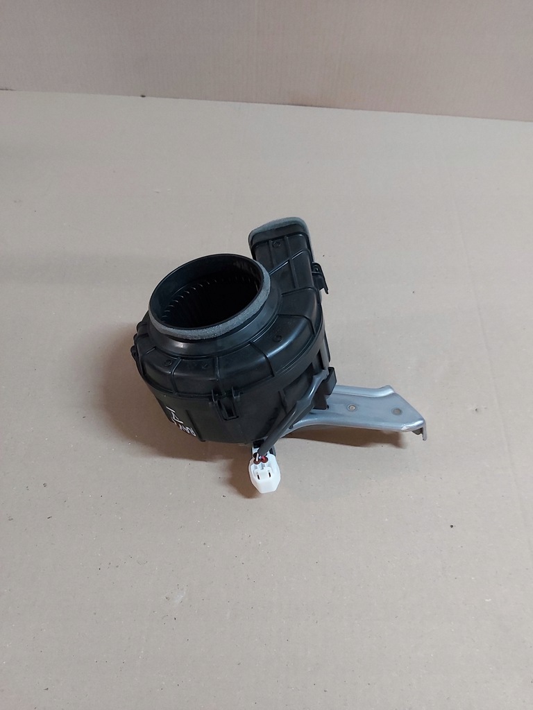 фото №1, Toyota rav4 v вентилятор акумулятора повітродувка lexus