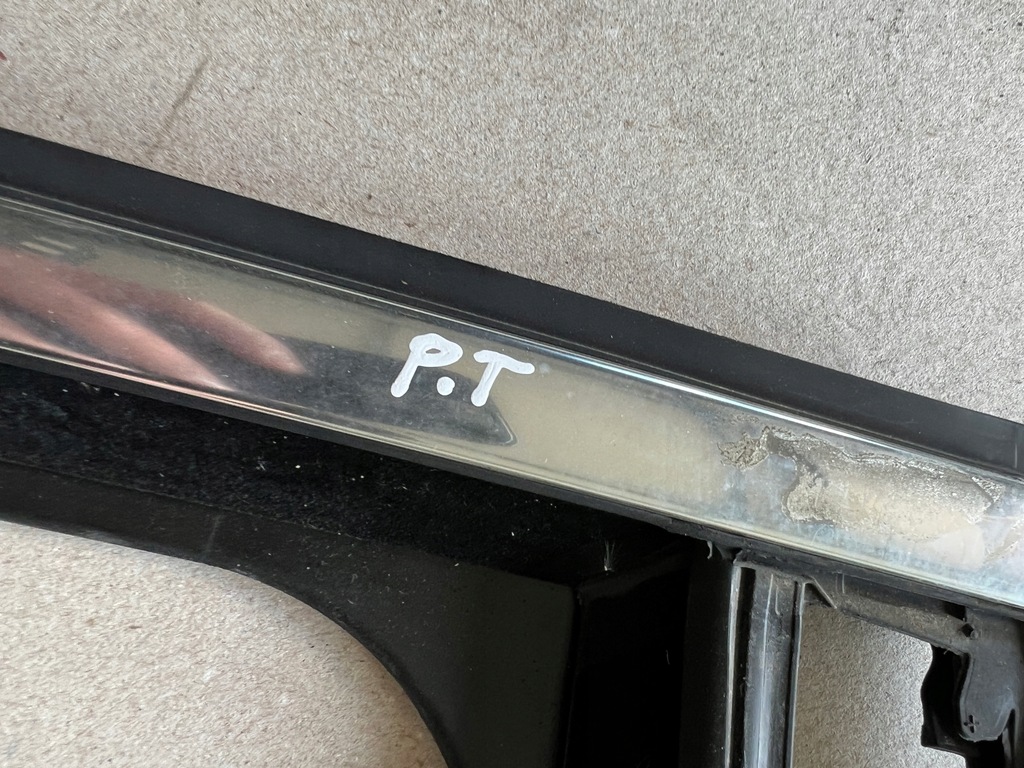 фото №3, Bmw f46 f45 прокладка дверь правая задняя хром