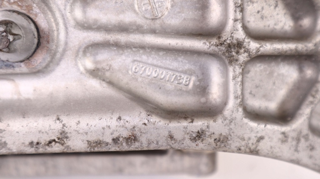 фото №8, Maserati ghibli 3.0 d 14- кронштейн подушка коробки 670004299, 670001738