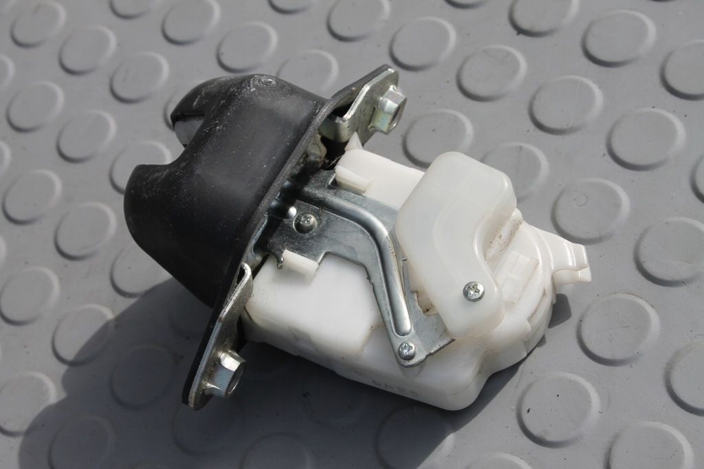 фото №5, Замок крышки багажника задняя subaru forester iii 08-