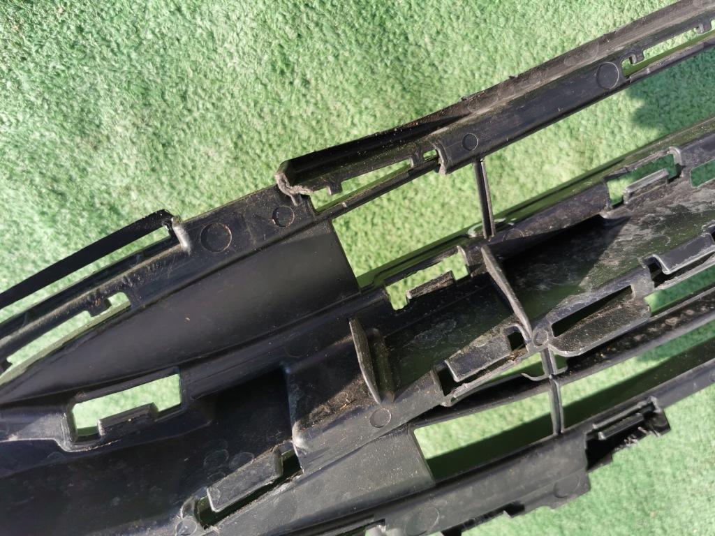 фото №12, Решітка середня бампера перед передній mercedes eqa eba amg w243 21-