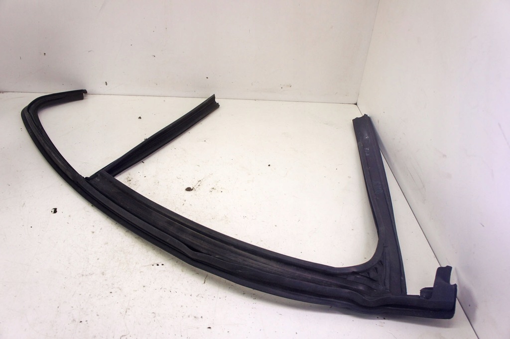 фото №5, Pa076 alfa romeo giulia прокладка скло правий задня