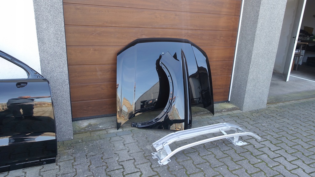 фото №1, Audi q3 83a капот кришка