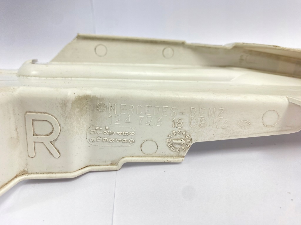 Накладка замка дверь правая  mercedes w124 1247231808 Недорого