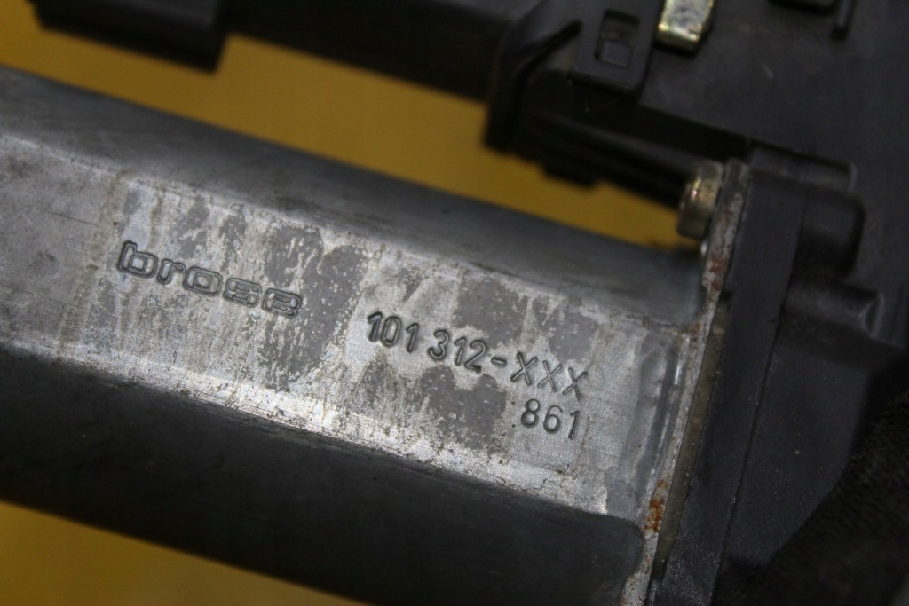 фото №7, Моторчик окон правый перед octavia i 101448-200