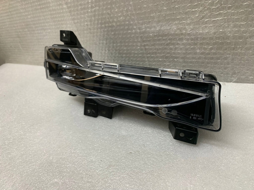 Протитуманна фара правий led drl tesla model 3 y Доставка