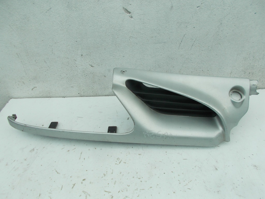 фото №1, Решётка радиатора решётка радиатора renault megane scenic 95-00 правая