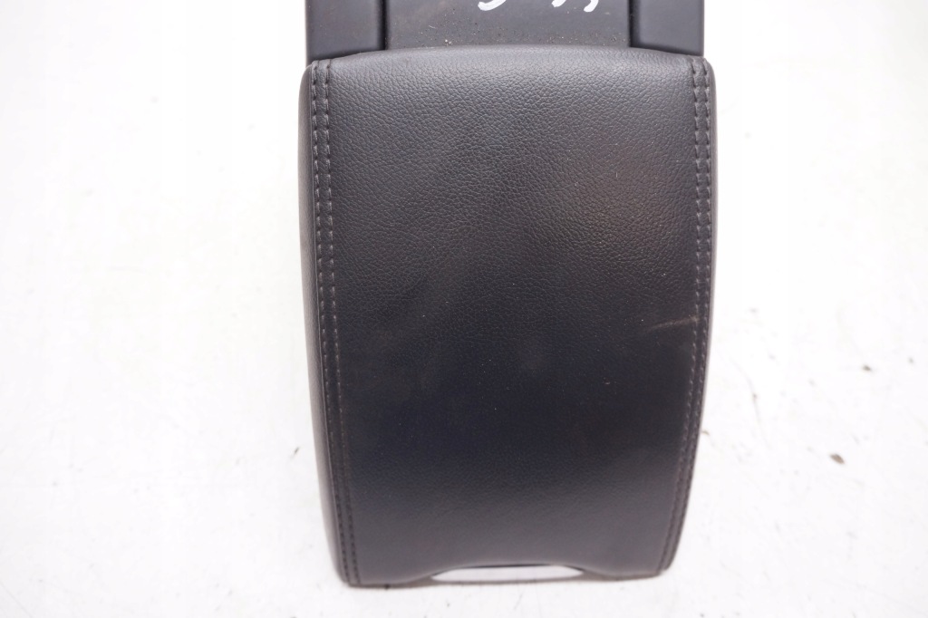 Подлокотник туннель средний кожаный volvo v60 i s60 ii 30755596 39868889 Недорого