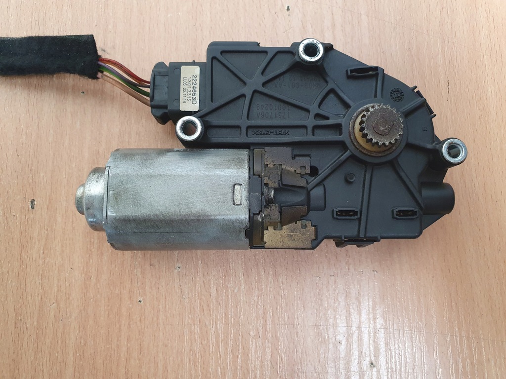 фото №8, Моторчик люк 2224653d citroen ds5