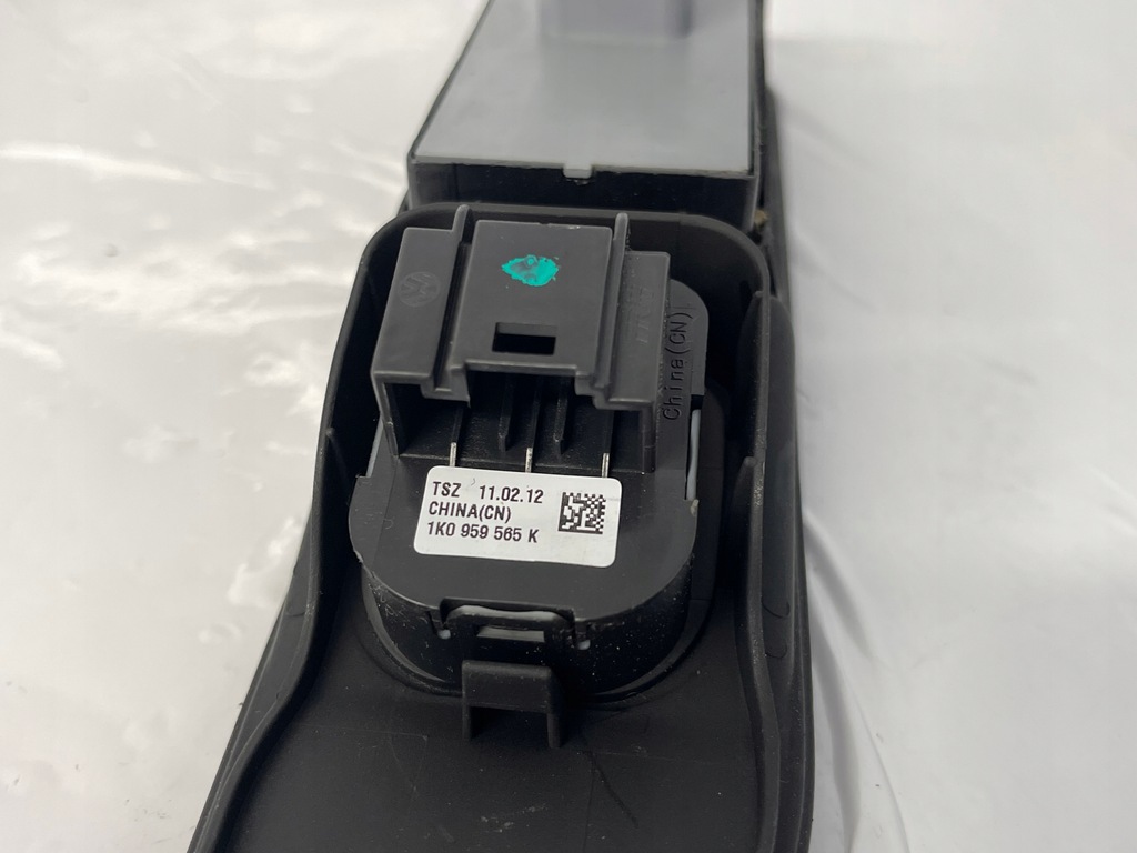 фото №6, Vw passat cc рамка панель окон зеркал 3c8857857d хороший