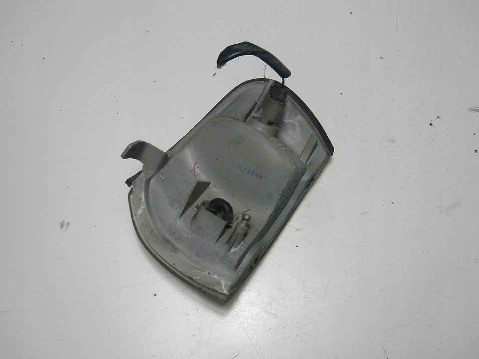 фото №10, Поворотник передний правый subaru impreza 99r