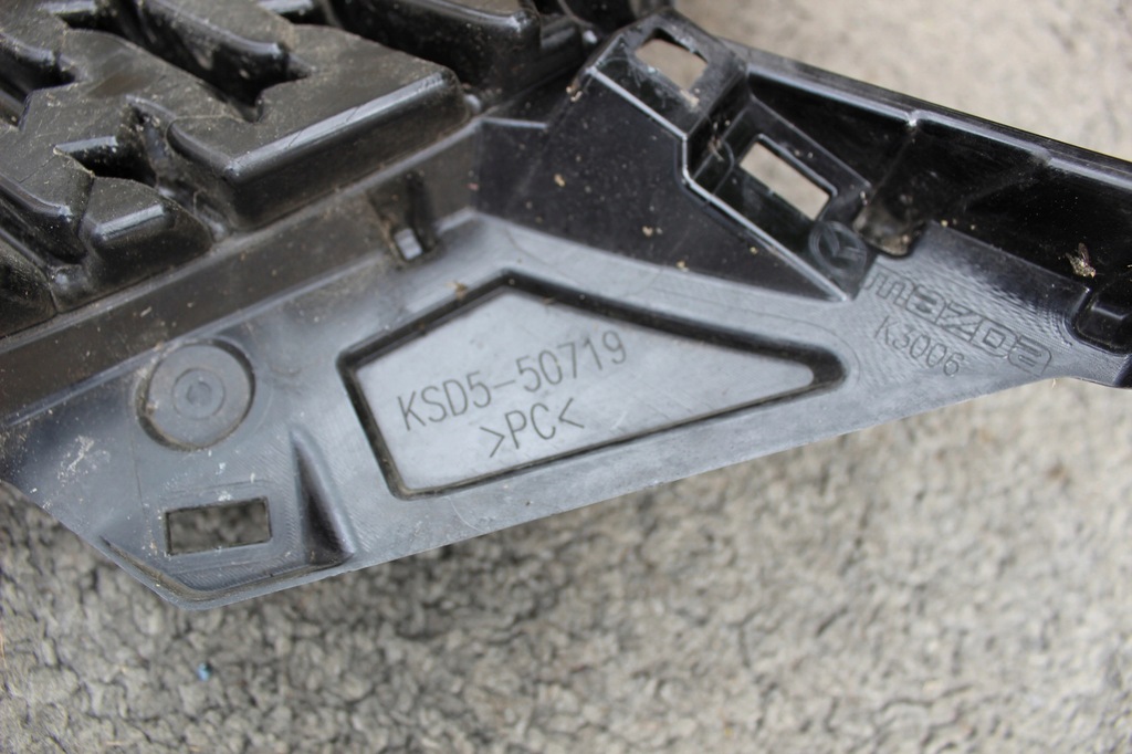 фото №10, Mazda cx5 cx-5 ii 2 lift решётка радиатора решётка радиатора решётка радиатора , хром правый i левый, значок