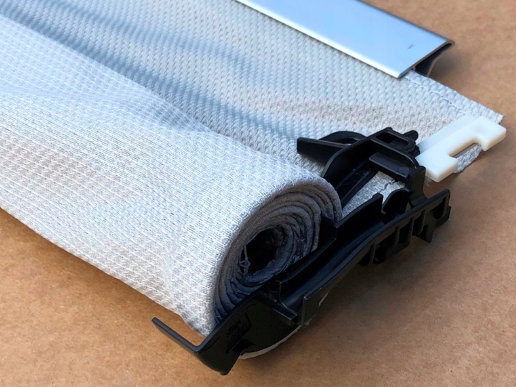 Шторка панорамы grey серая 83g877307 8u0877307a 8u0877307do audi q3 2012-18 с Разборки