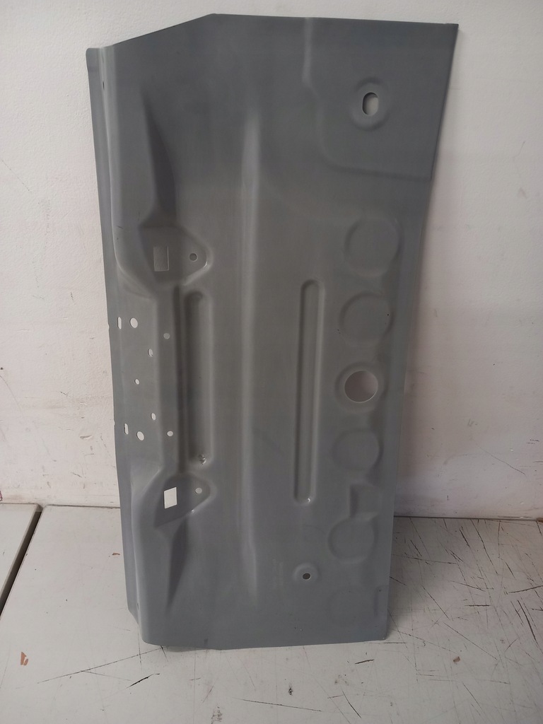 фото №1, Nowe оригінальні стіна задня skoda rapid 15+ 5jh813305b