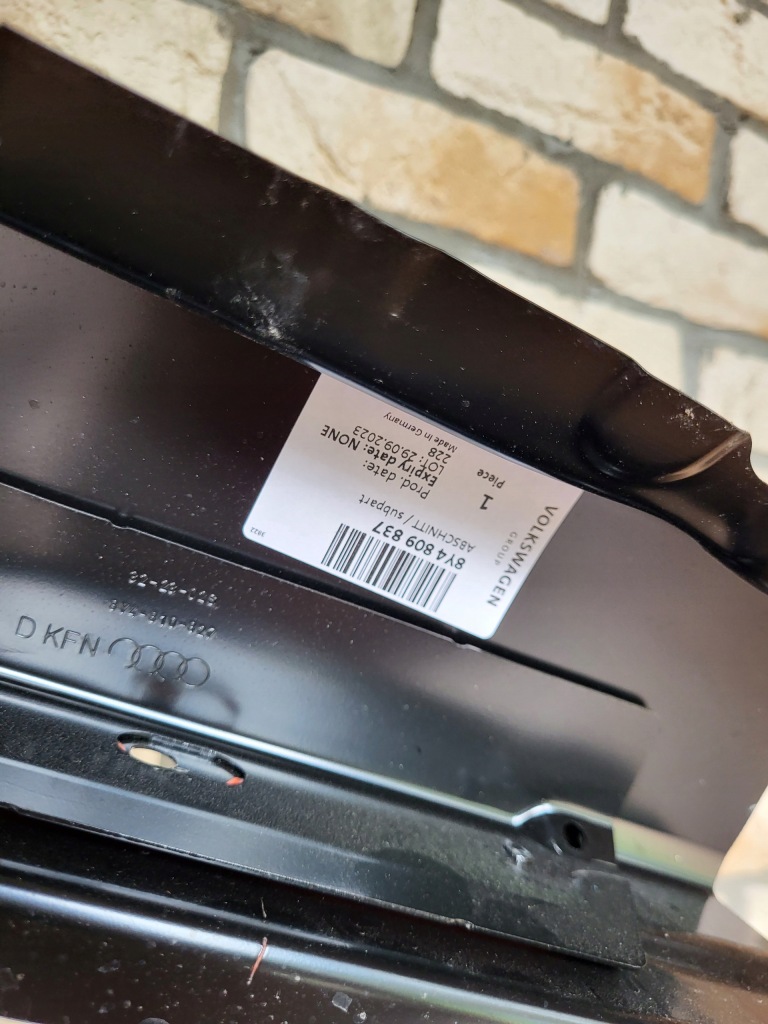 Крыло  левое  задняя задний audi a3 8v4 19- sportback 8y4809837 новый оригинал!! Цена