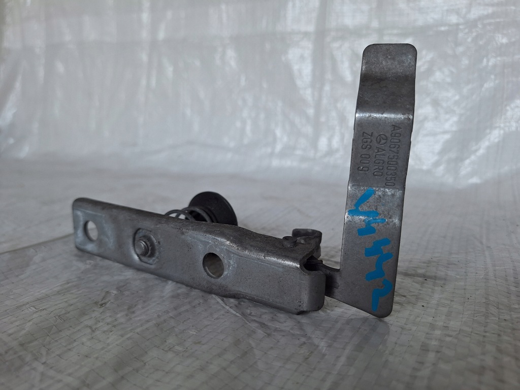 фото №10, Sprinter 906 засувка капот замок перед a9067500350