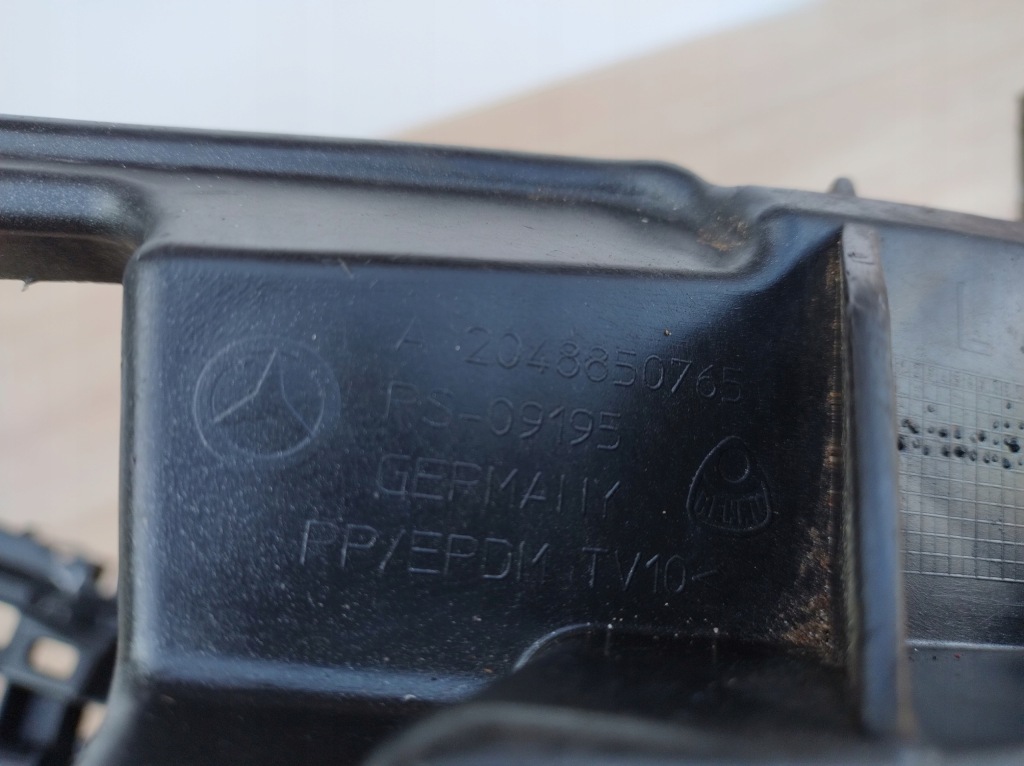 Mercedes c-klasa w204 ліва кронштейн  бампера перед Доставка