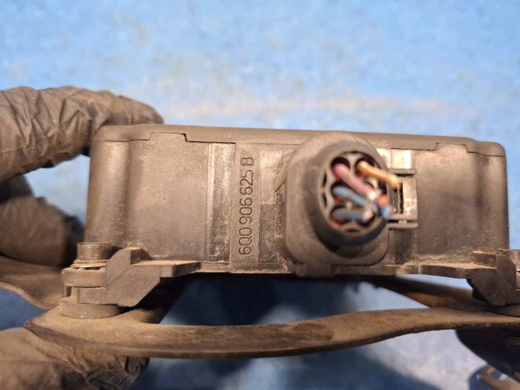 фото №5, Skoda fabia клапан магнитный 6q0906625b