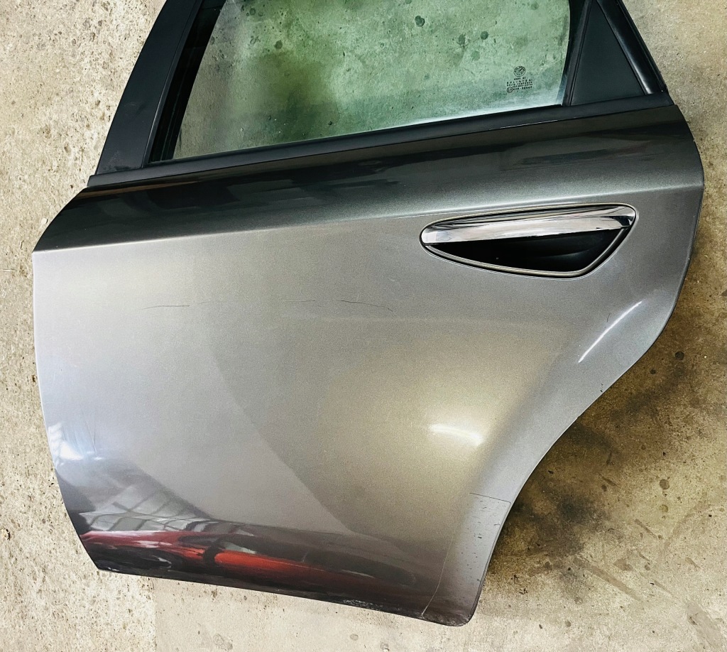 Alfa romeo 159 07r. универсал дверь задний  левая Доставка